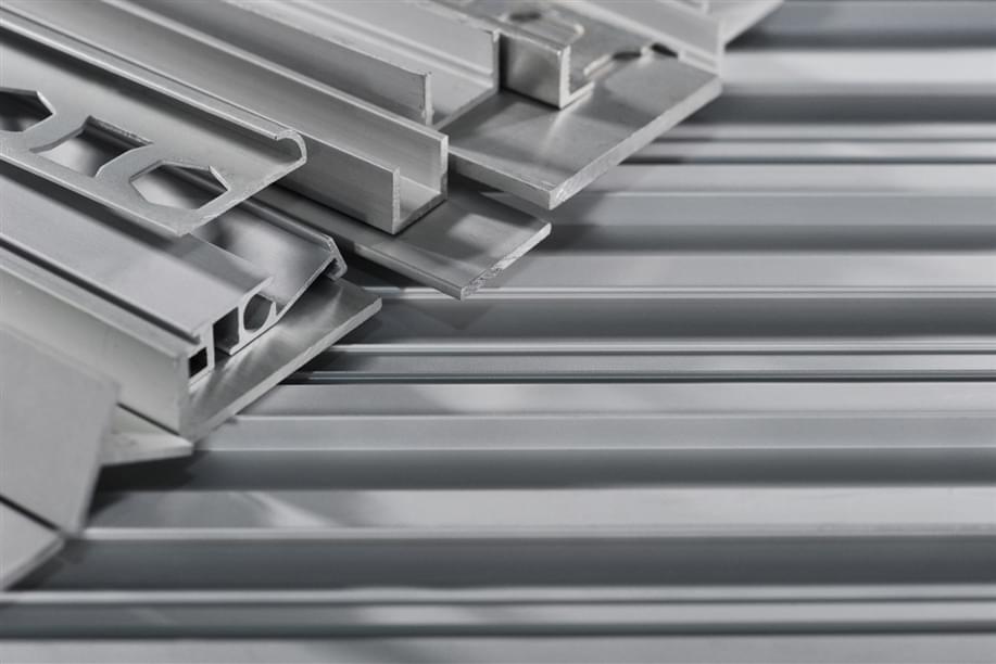 image Aluminium extrudé : propriétés, processus et performances