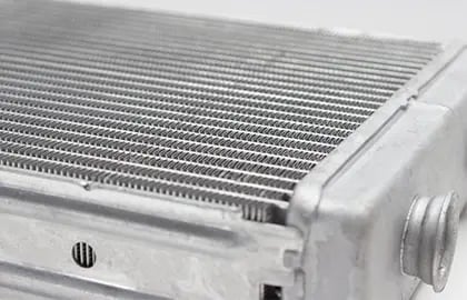 Aluminium für den Bereich Automotive und Karosserie: Einsatz und Vorteile des Leichtmetalls